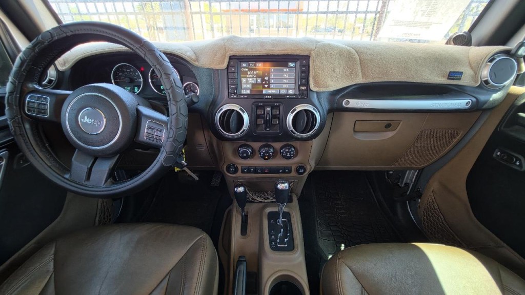 2014 Jeep Wrangler Image 8