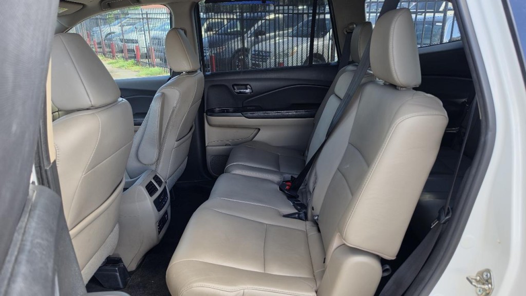 2017 Honda Pilot Image 10
