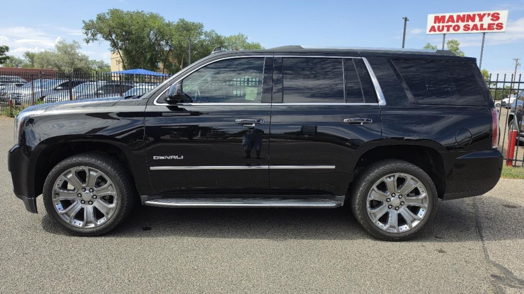 2016 GMC Yukon Image 2