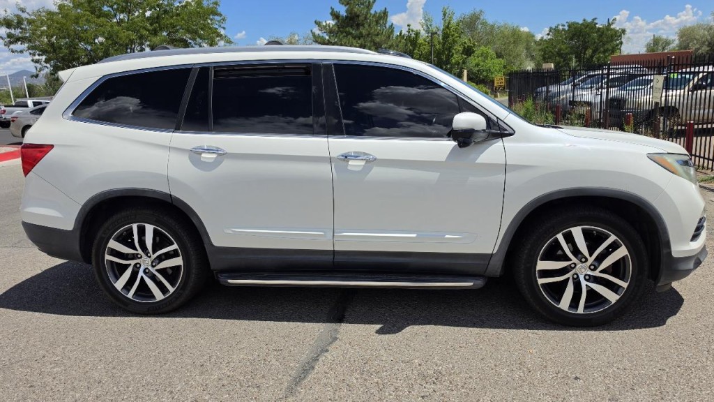 2017 Honda Pilot Image 4
