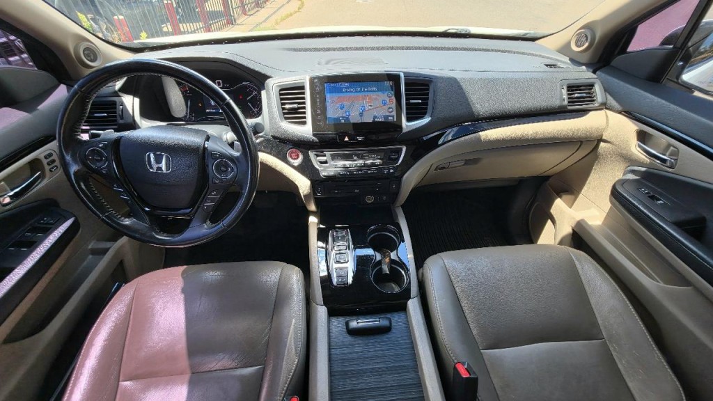 2017 Honda Pilot Image 8