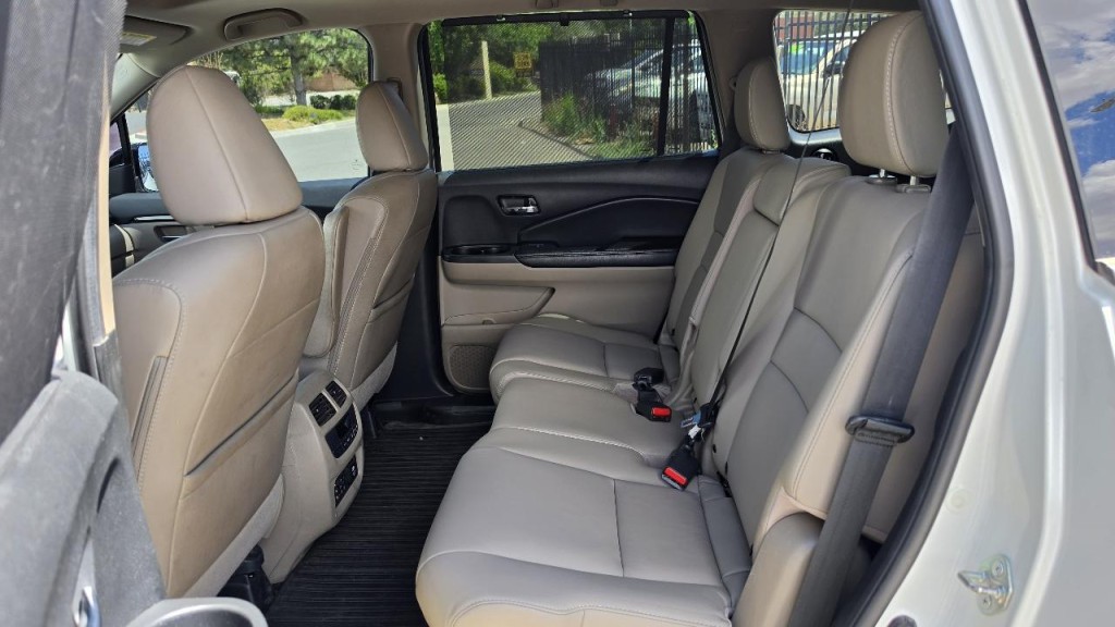2017 Honda Pilot Image 10