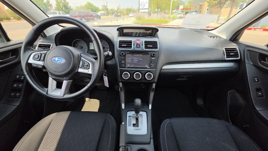 2017 Subaru Forester Image 8