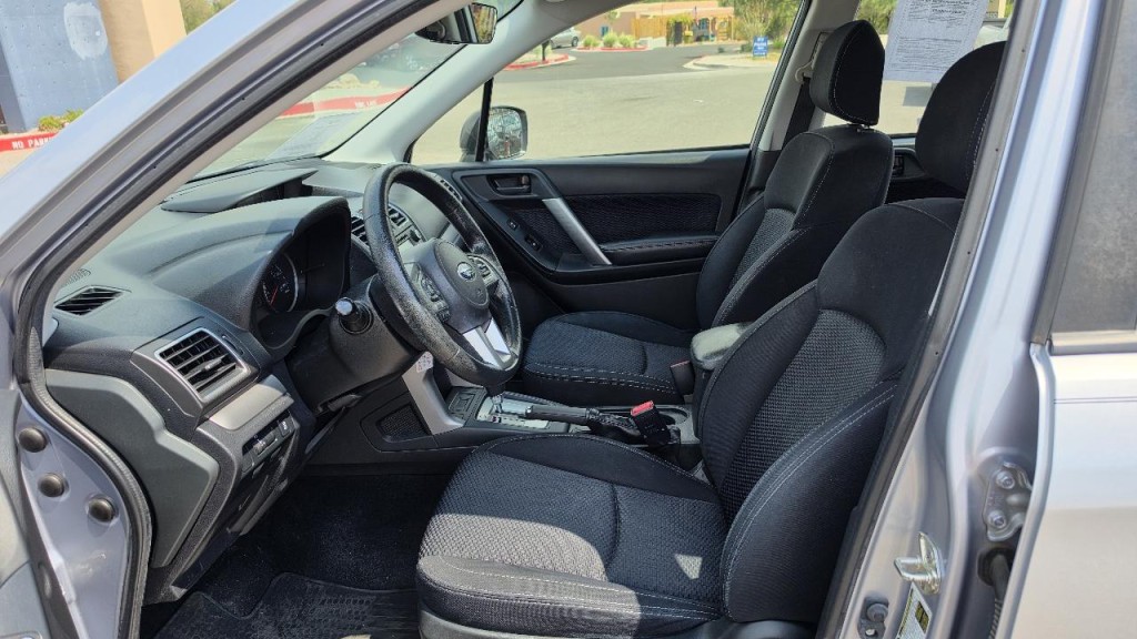 2017 Subaru Forester Image 9