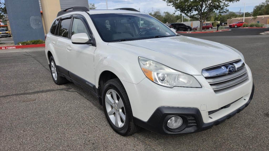 2014 Subaru Outback Image 5