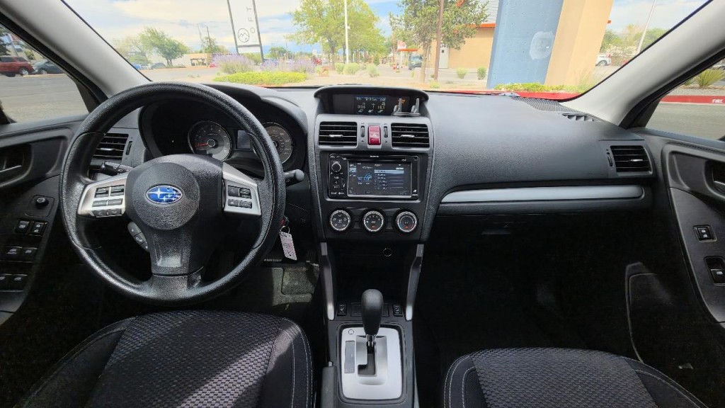 2015 Subaru Forester Image 8