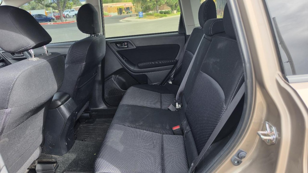 2015 Subaru Forester Image 10