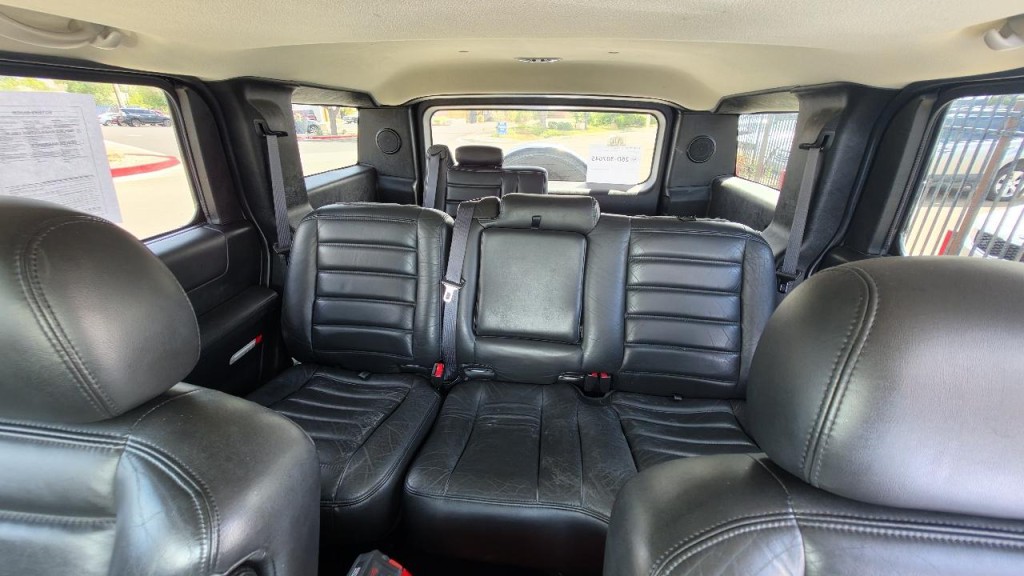 2005 HUMMER H2 Image 11