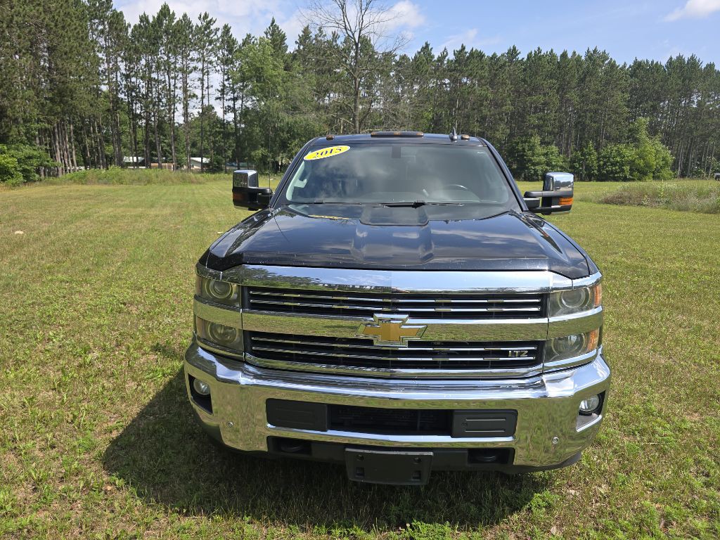 2015 Chevrolet Silverado 1500 Image 2