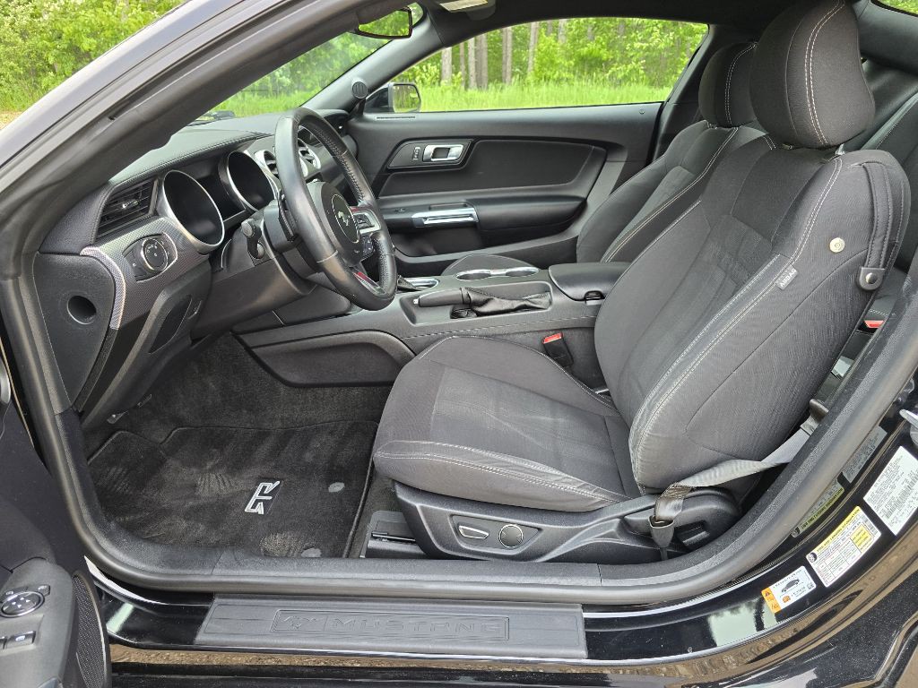 2018 Ford Mustang Image 8