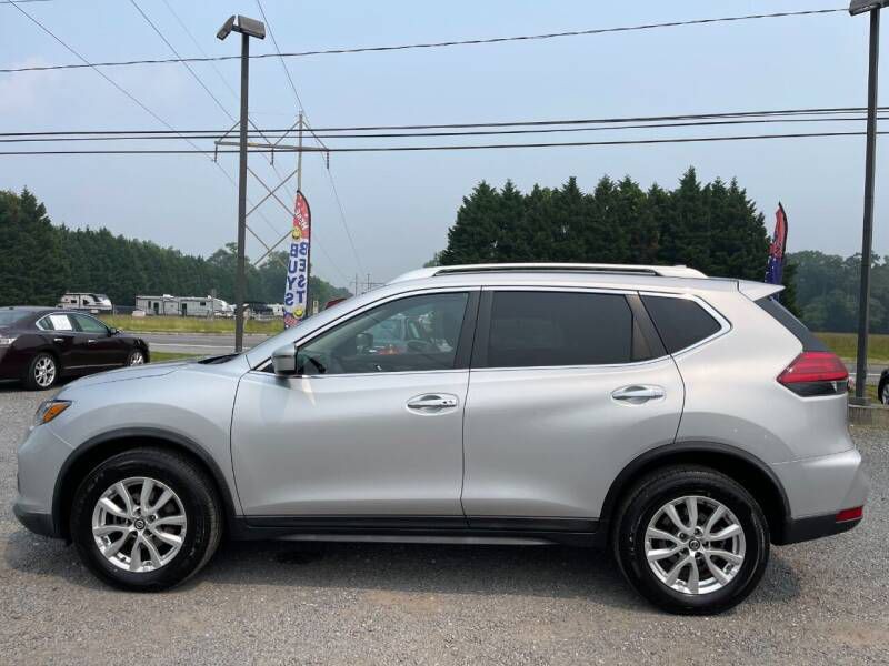 2017 Nissan Rogue Image 2