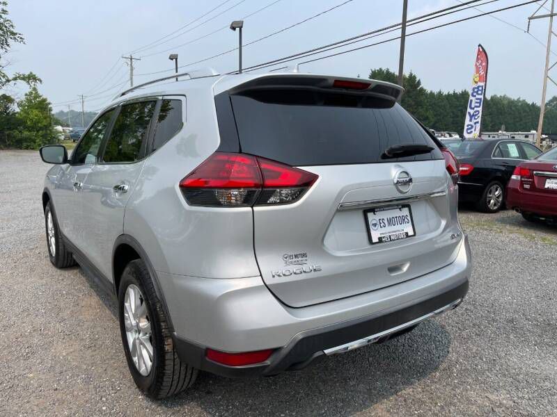 2017 Nissan Rogue Image 3