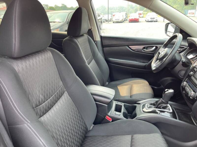 2017 Nissan Rogue Image 21