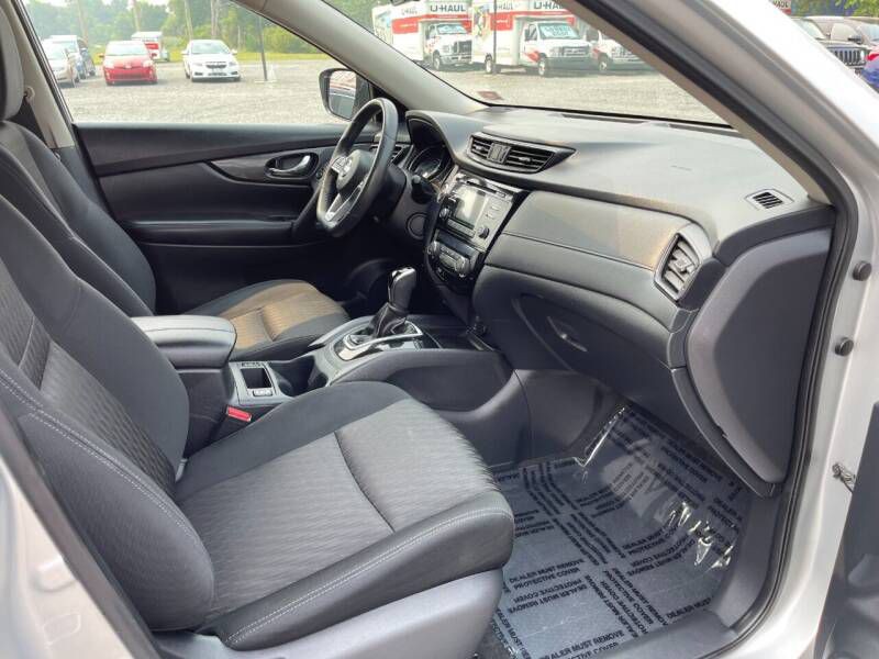 2017 Nissan Rogue Image 22