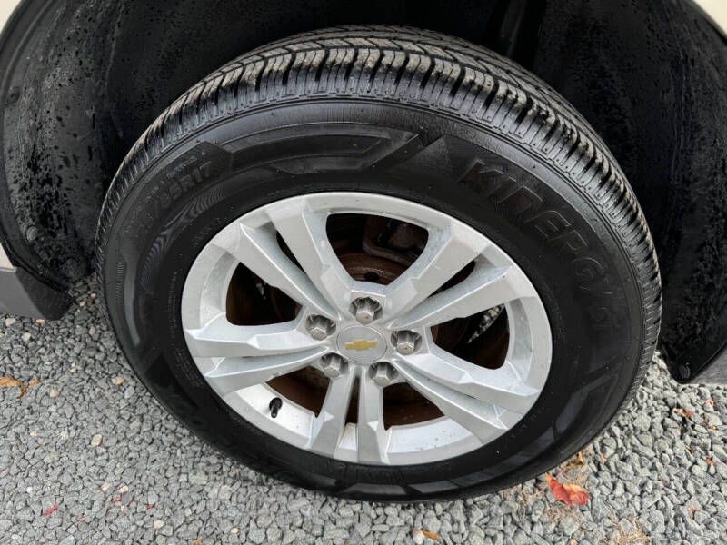 2011 Chevrolet Equinox Image 24