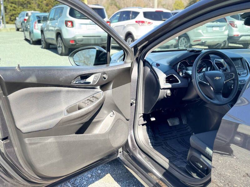 2017 Chevrolet Cruze Image 7