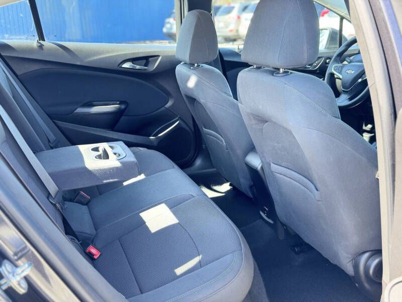 2017 Chevrolet Cruze Image 17