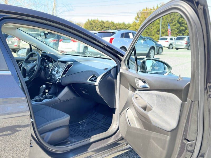 2017 Chevrolet Cruze Image 18
