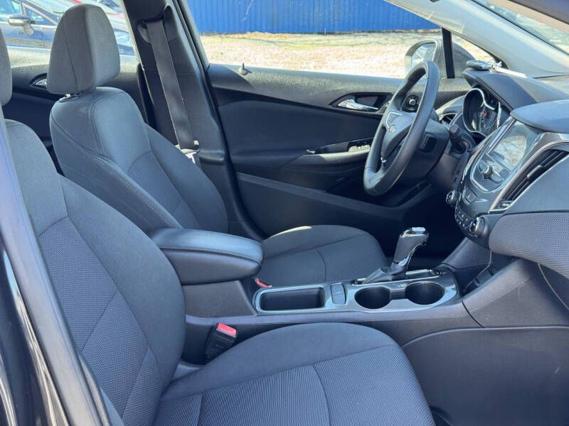 2017 Chevrolet Cruze Image 19