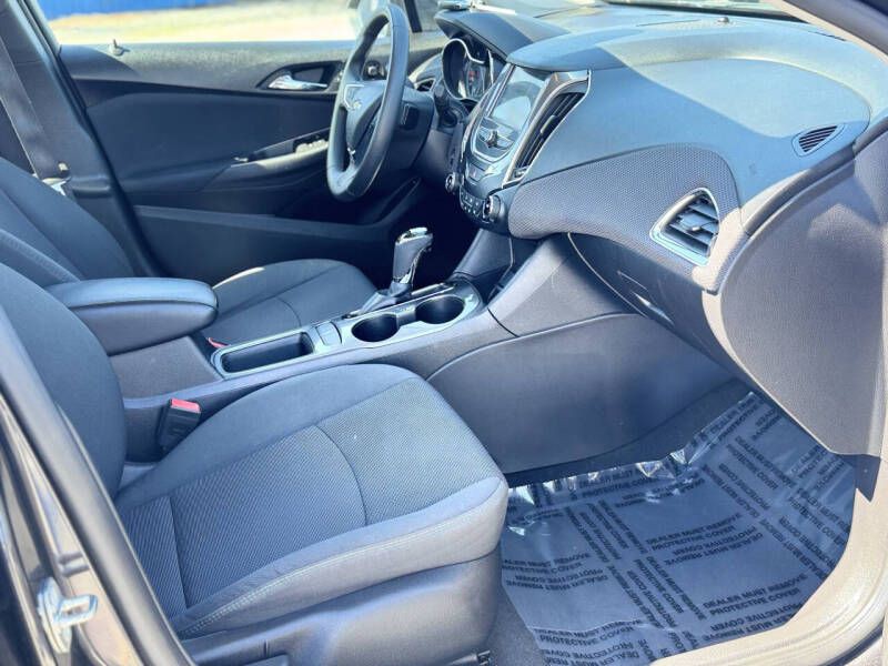 2017 Chevrolet Cruze Image 20