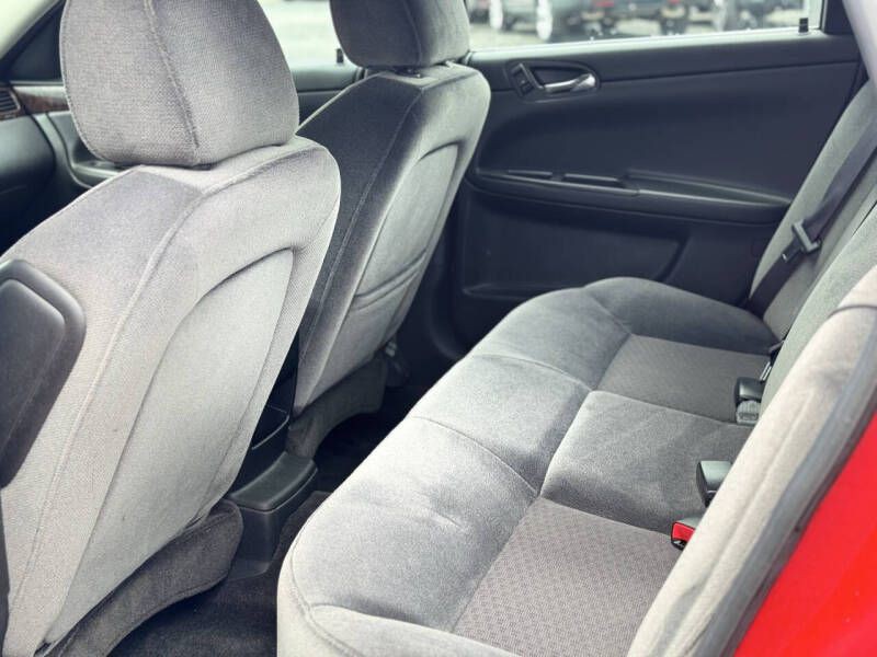 2013 Chevrolet Impala Image 12