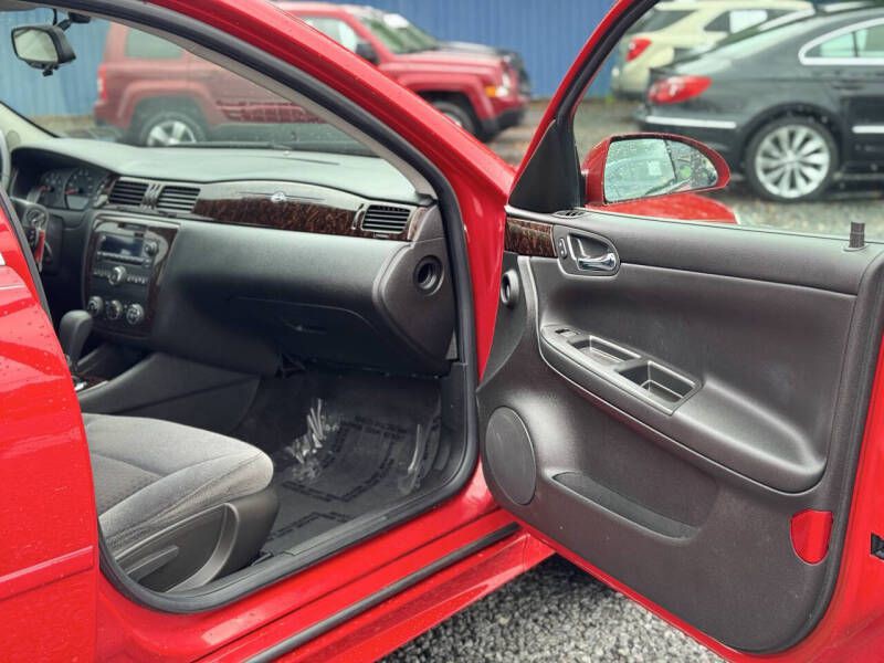 2013 Chevrolet Impala Image 16