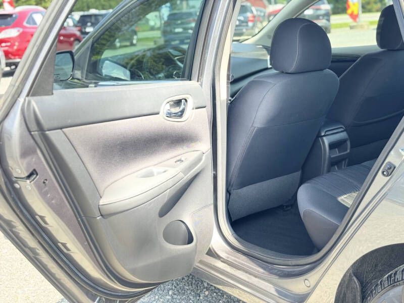 2018 Nissan Sentra Image 12