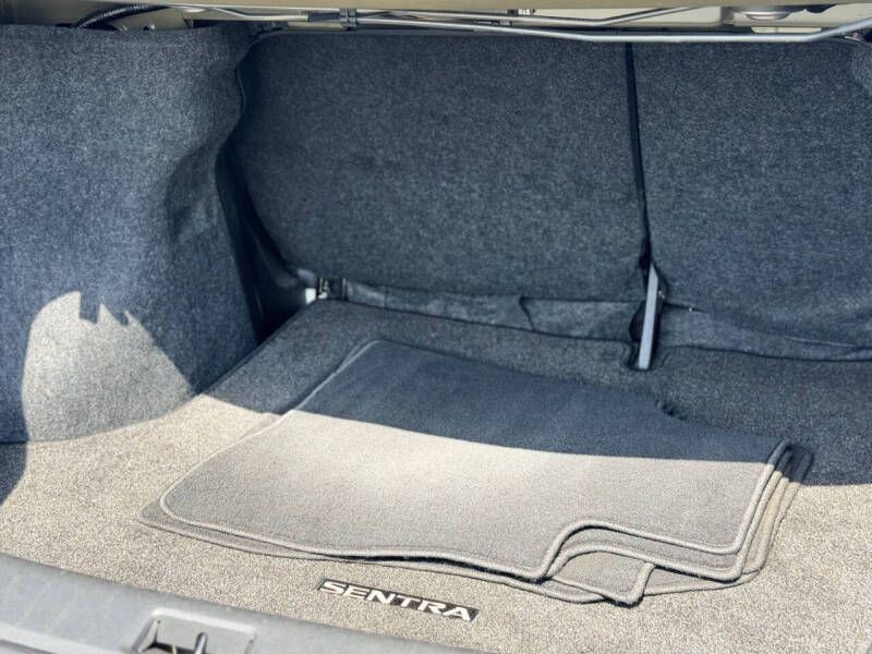 2018 Nissan Sentra Image 15