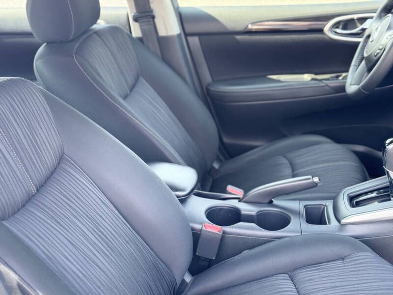 2018 Nissan Sentra Image 19