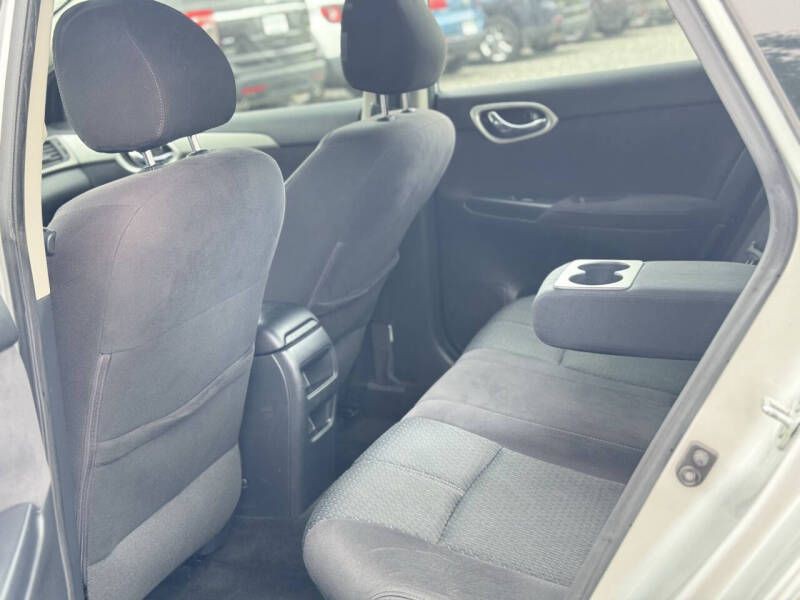 2014 Nissan Sentra Image 13