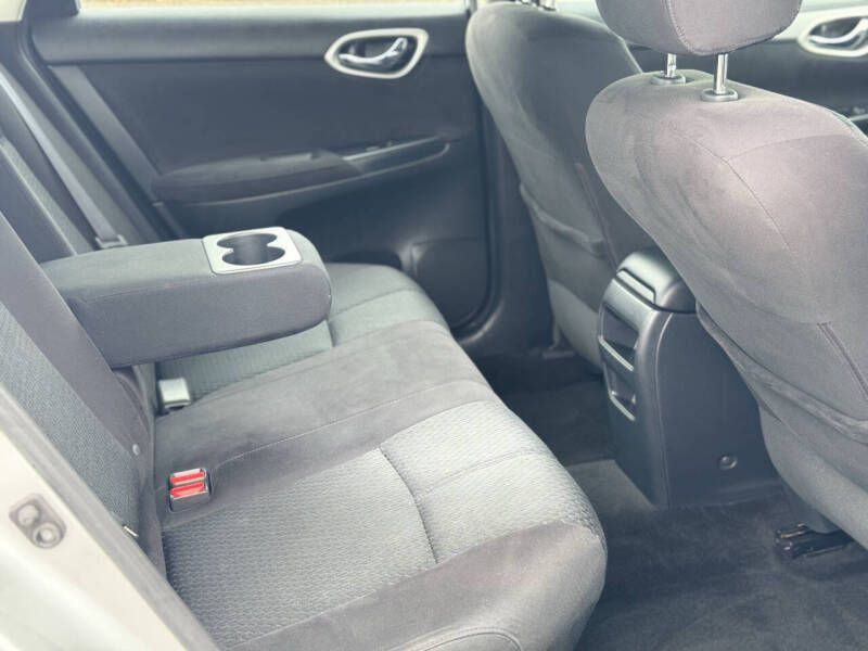 2014 Nissan Sentra Image 17