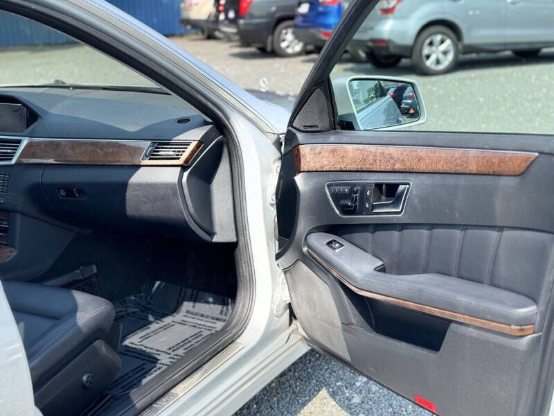 2013 Mercedes-Benz E-Class Image 20