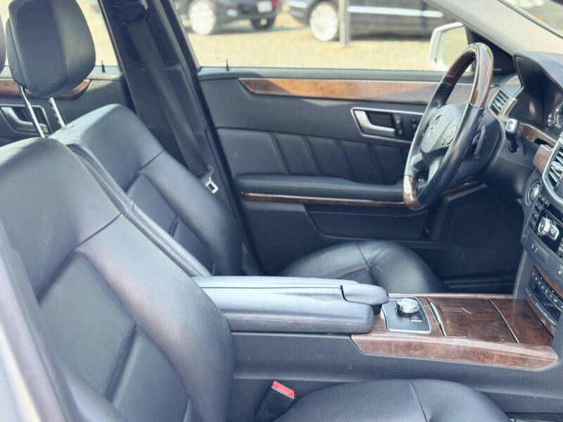 2013 Mercedes-Benz E-Class Image 21