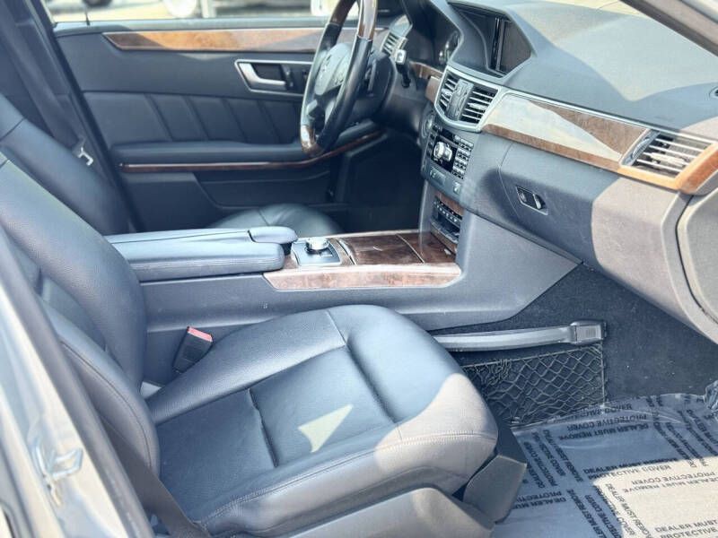 2013 Mercedes-Benz E-Class Image 22