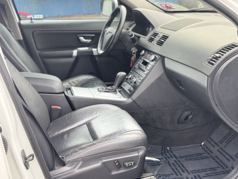 2013 Volvo XC90 Image 22
