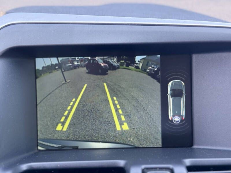 2016 Volvo XC60 Image 12