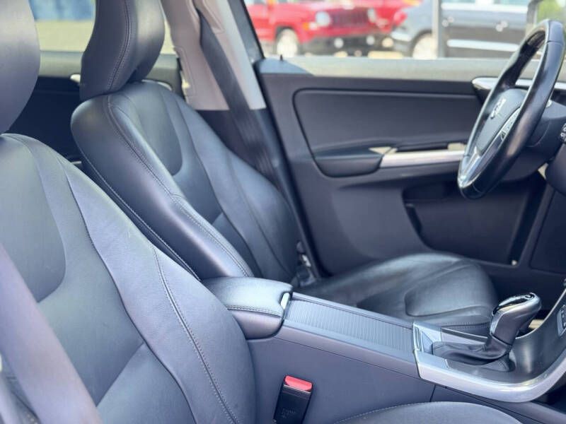 2016 Volvo XC60 Image 20