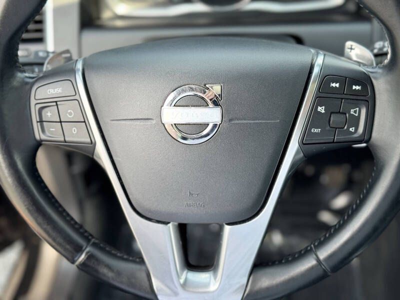 2014 Volvo XC60 Image 10