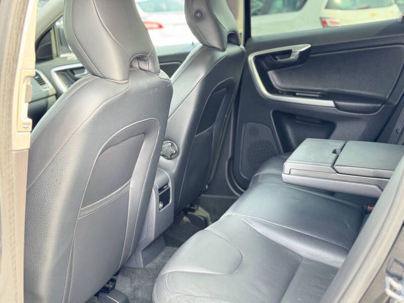 2014 Volvo XC60 Image 13