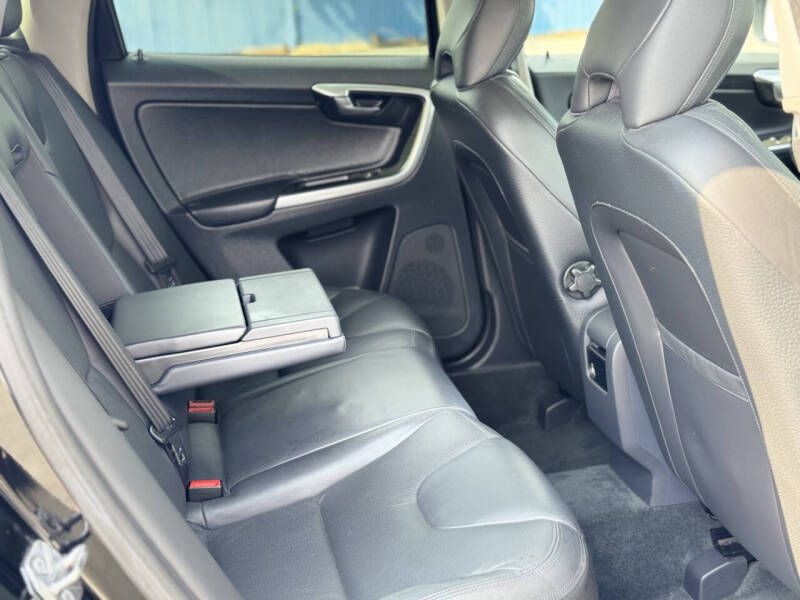 2014 Volvo XC60 Image 17