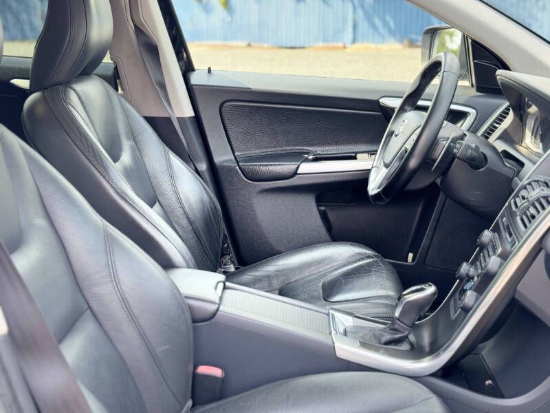 2014 Volvo XC60 Image 19