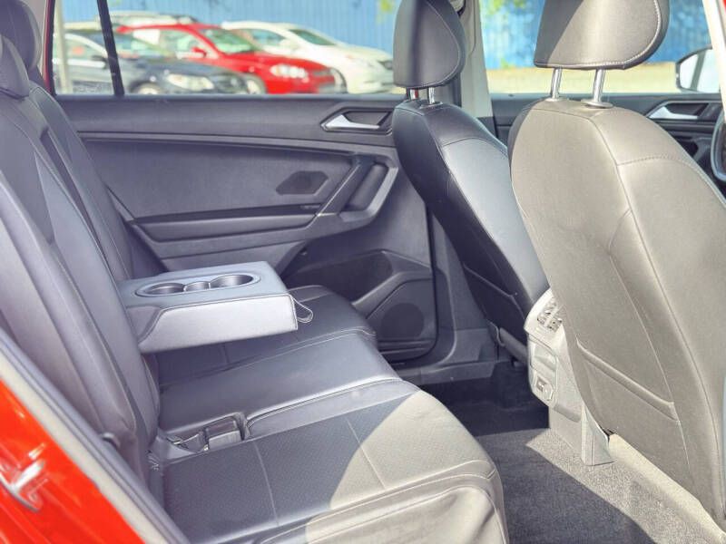 2018 Volkswagen Tiguan Image 18
