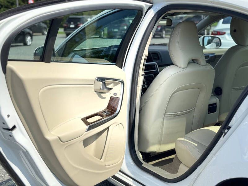 2013 Volvo S60 Image 13