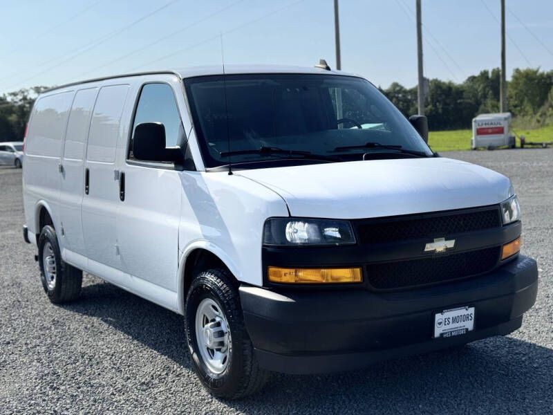2019 Chevrolet Express Image 6