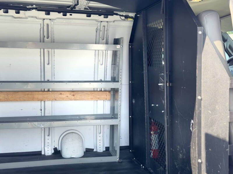 2019 Chevrolet Express Image 16