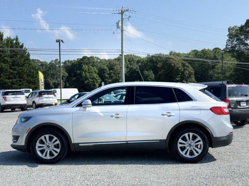 2016 Lincoln MKX Image 2