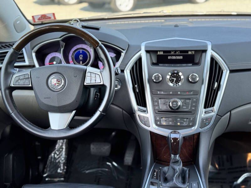 2011 Cadillac SRX Image 15