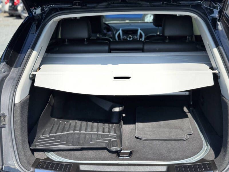2011 Cadillac SRX Image 16