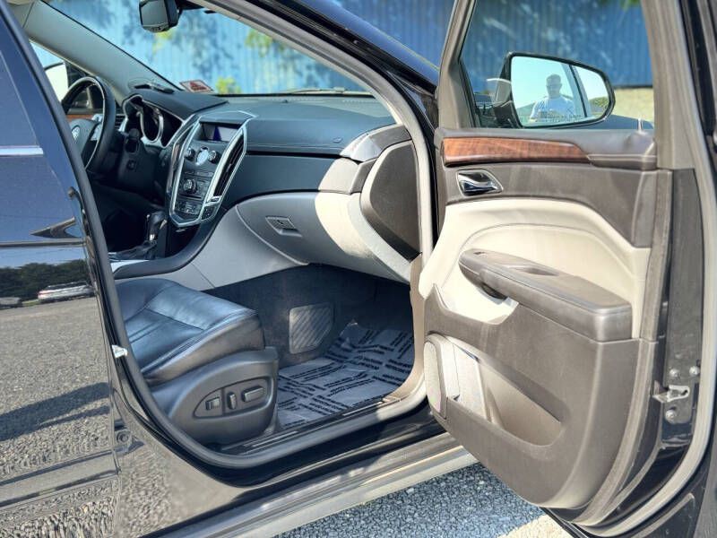 2011 Cadillac SRX Image 19