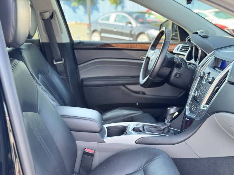 2011 Cadillac SRX Image 20
